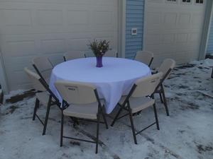 60 inch round table seats 8 people - 